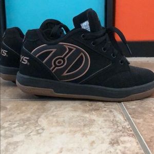 Heelys youth size 5 Black and Brown one wheel